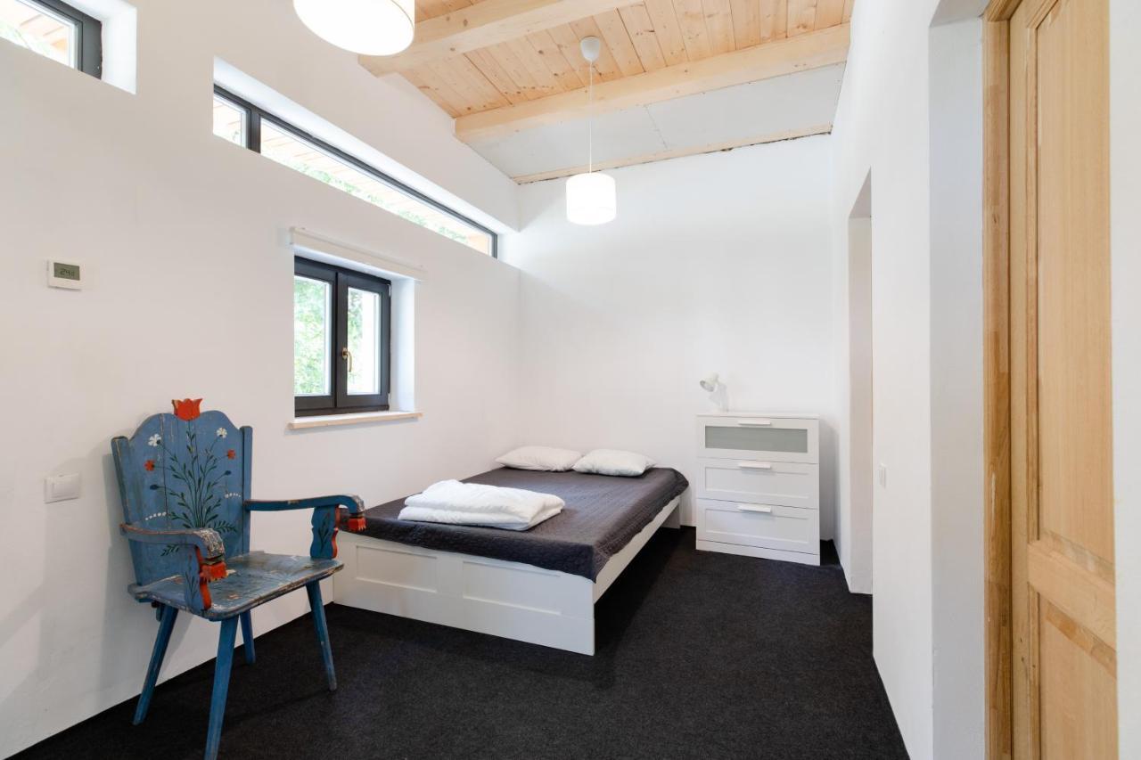 Bed and Breakfast Aster Panzio Cîmpu Cetăţii Exteriér fotografie